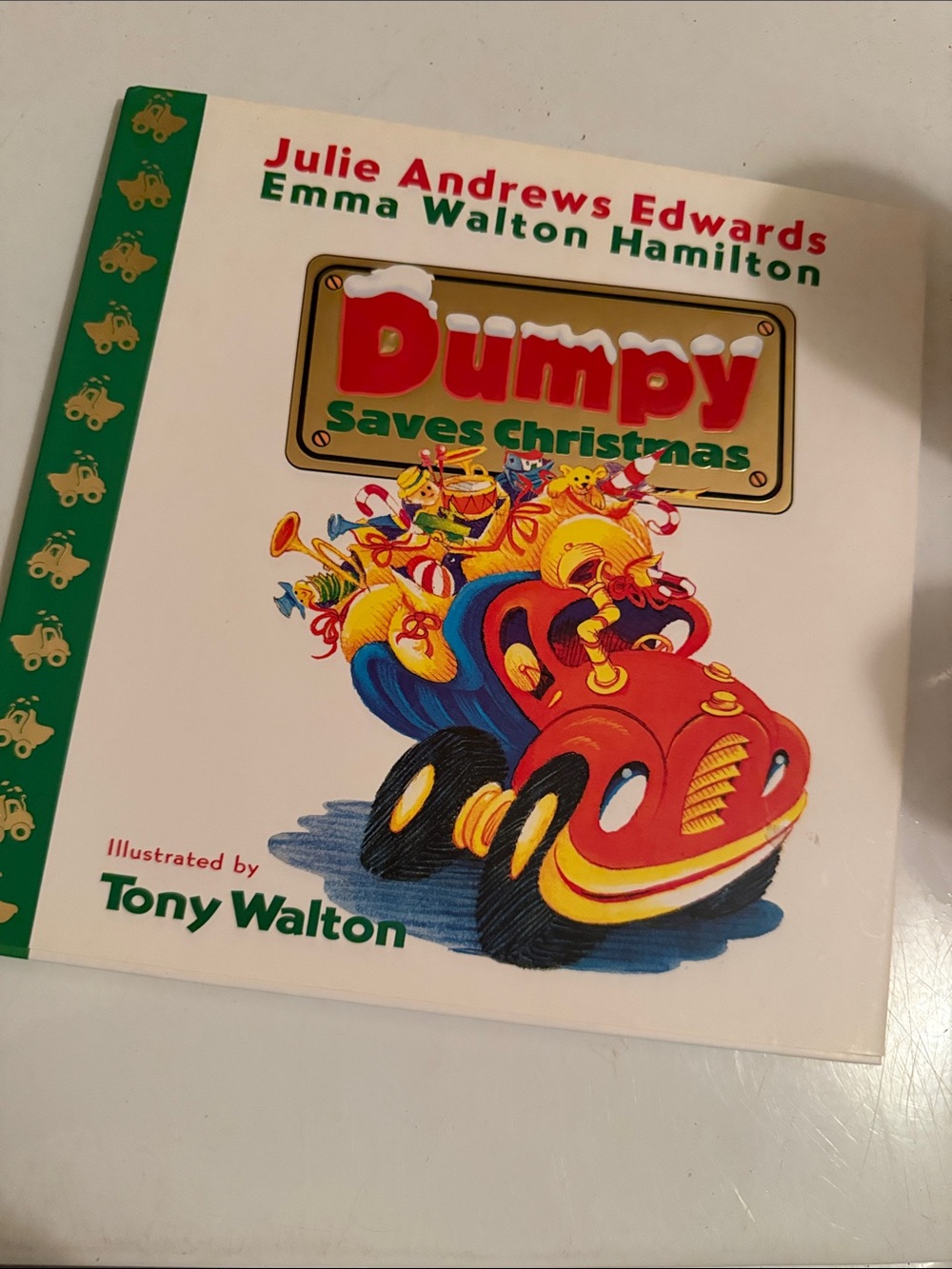 New Dumpy Saves Christmas book by Julie Andrews Edwards & Emma Hamilton. Vintage